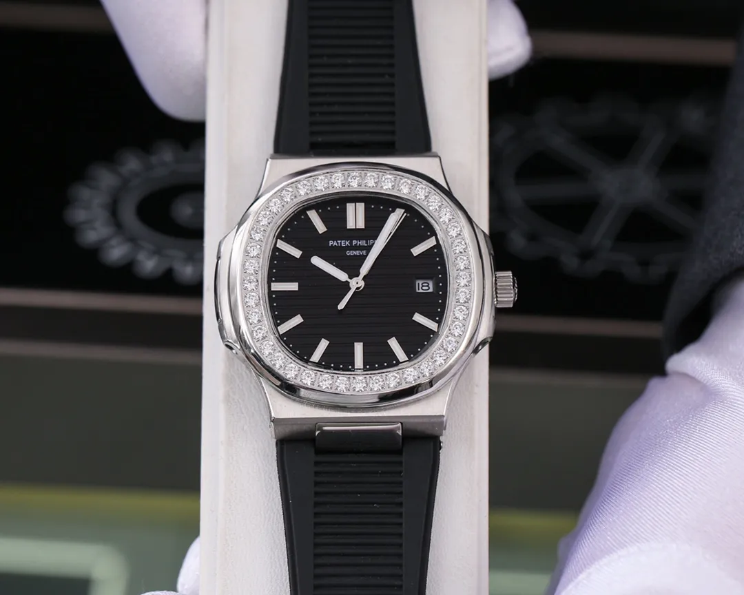 【High-end replica】💰1300! Patek Philippe [Fu] replica of the thinnest steel watch king 5711 Nautilus, the king of steel watches PP Patek Philippe 5711 is the best in the entire network equipped with a fully automatic mechanical movement, customized ergonomic strap, equipped with a full stainless steel belt, imported calf leather belt, rubber belt, combined with genuine products, the Patek Philippe with the best experience on the entire network! Welcome to reprint!